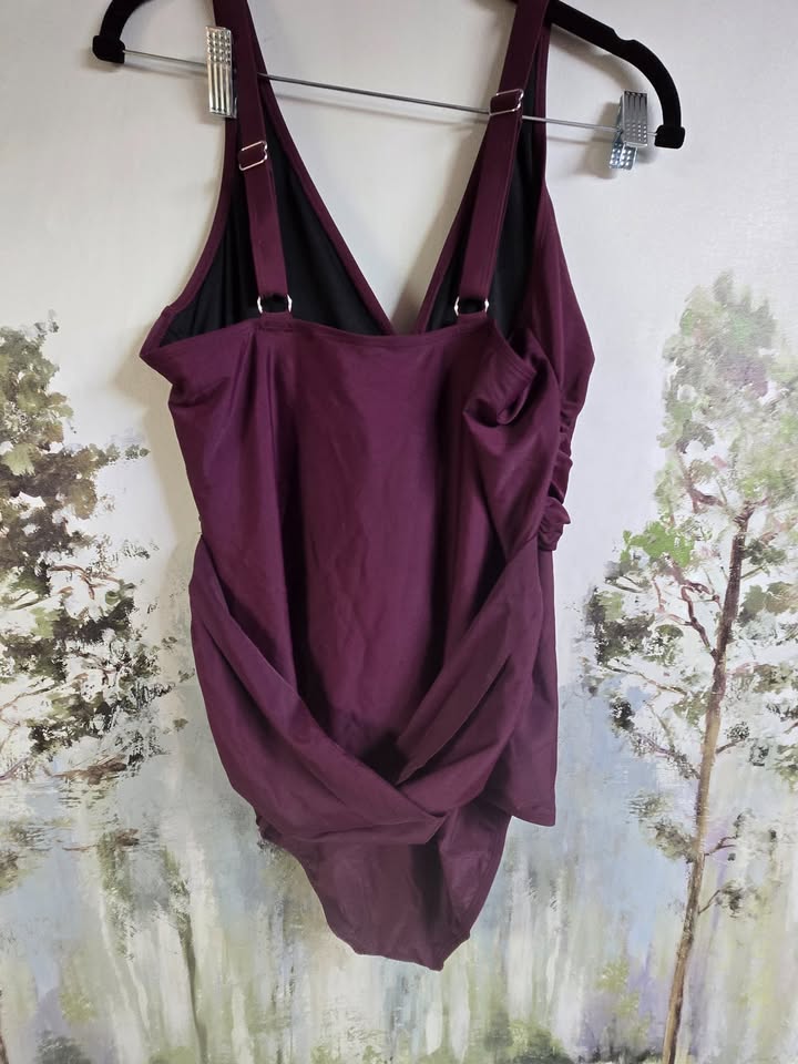 Smismivo Ruched One-Piece Swimsuit – Merlot, 2XL – NWT