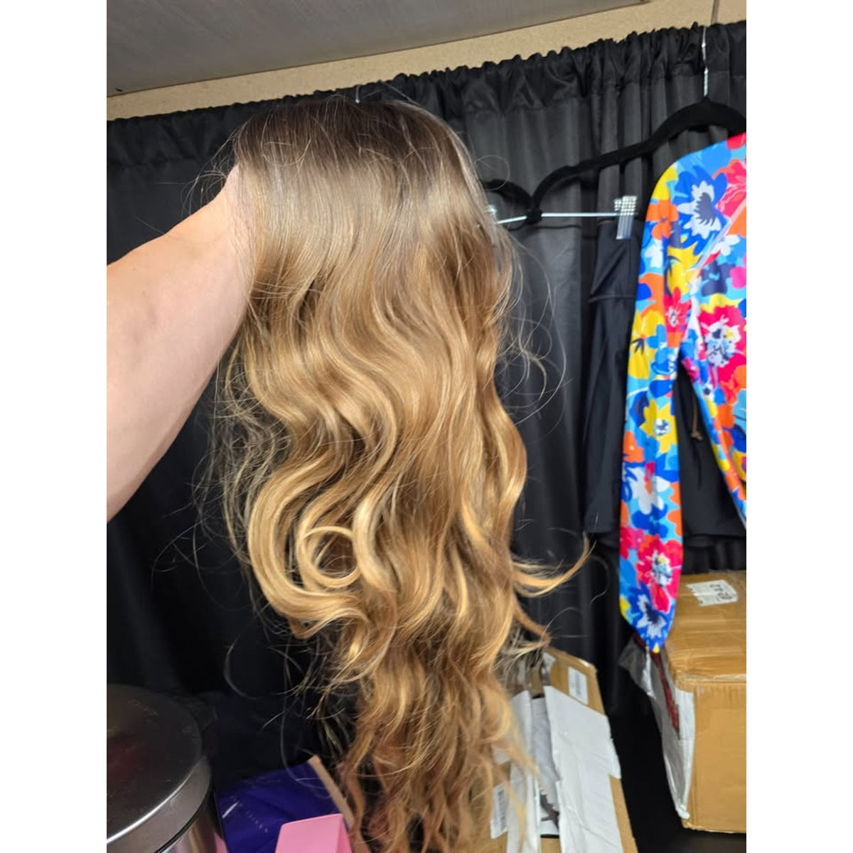 NAYOO Long Honey Blonde Wavy Wig for Women 26 Inch Middle Part Curly Wavy