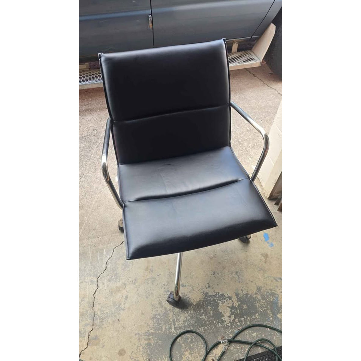 Poppin Meredith Meeting Chair - Mid Back Office Chair